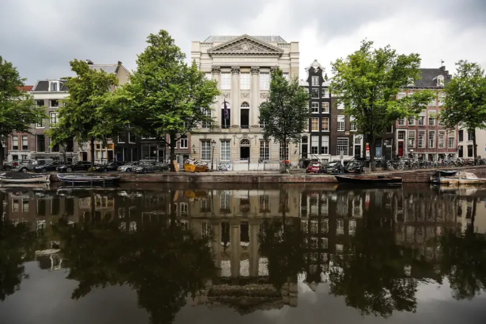 Het Trippenhuis aan de Kloveniersburgwal, dit jaar een van de bijzondere concertlocaties van het Grachtenfestival (foto: Grachtenfestival)