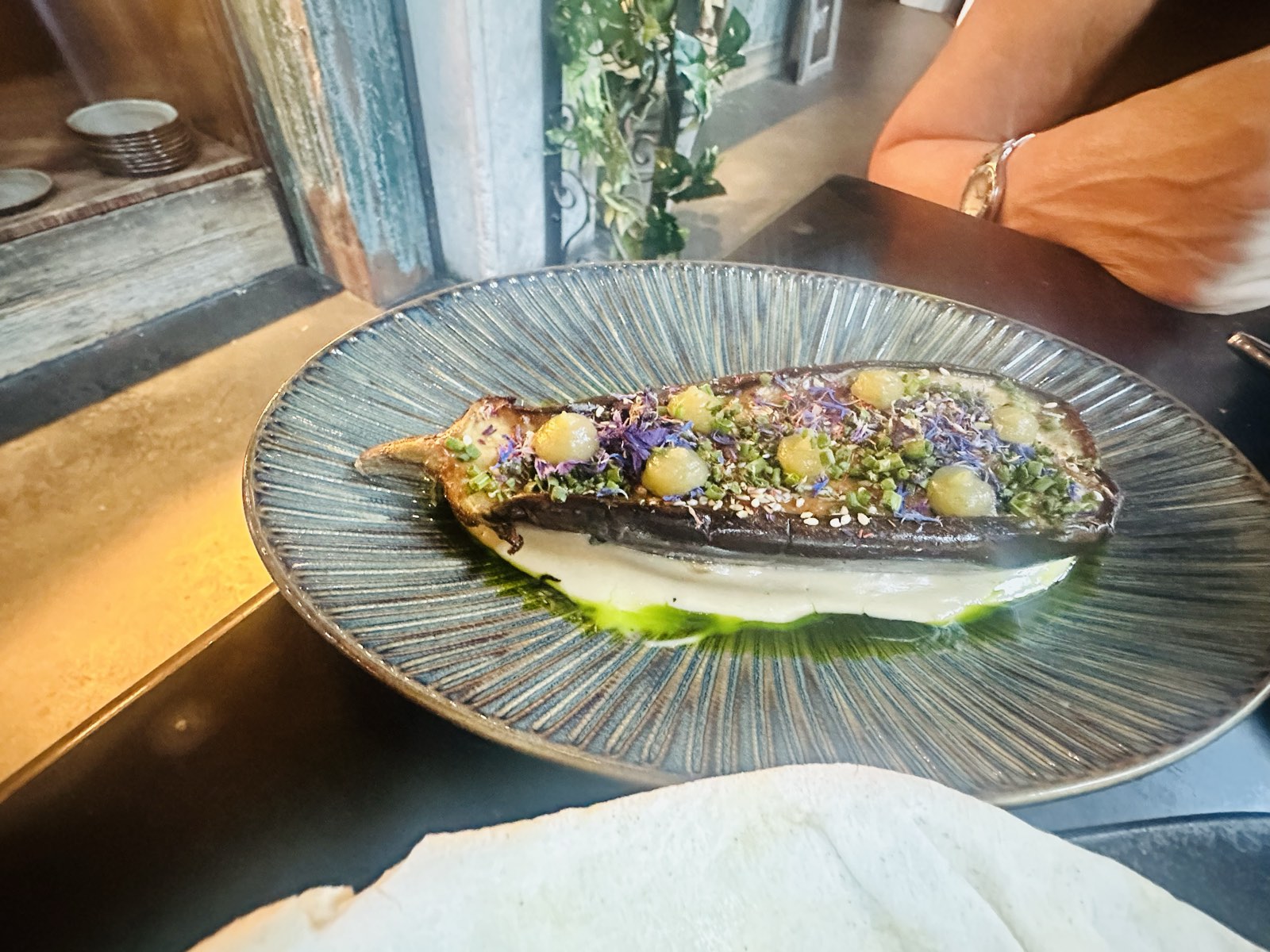 De Sticky Aubergine, geroosterd en gekaramelliseerd