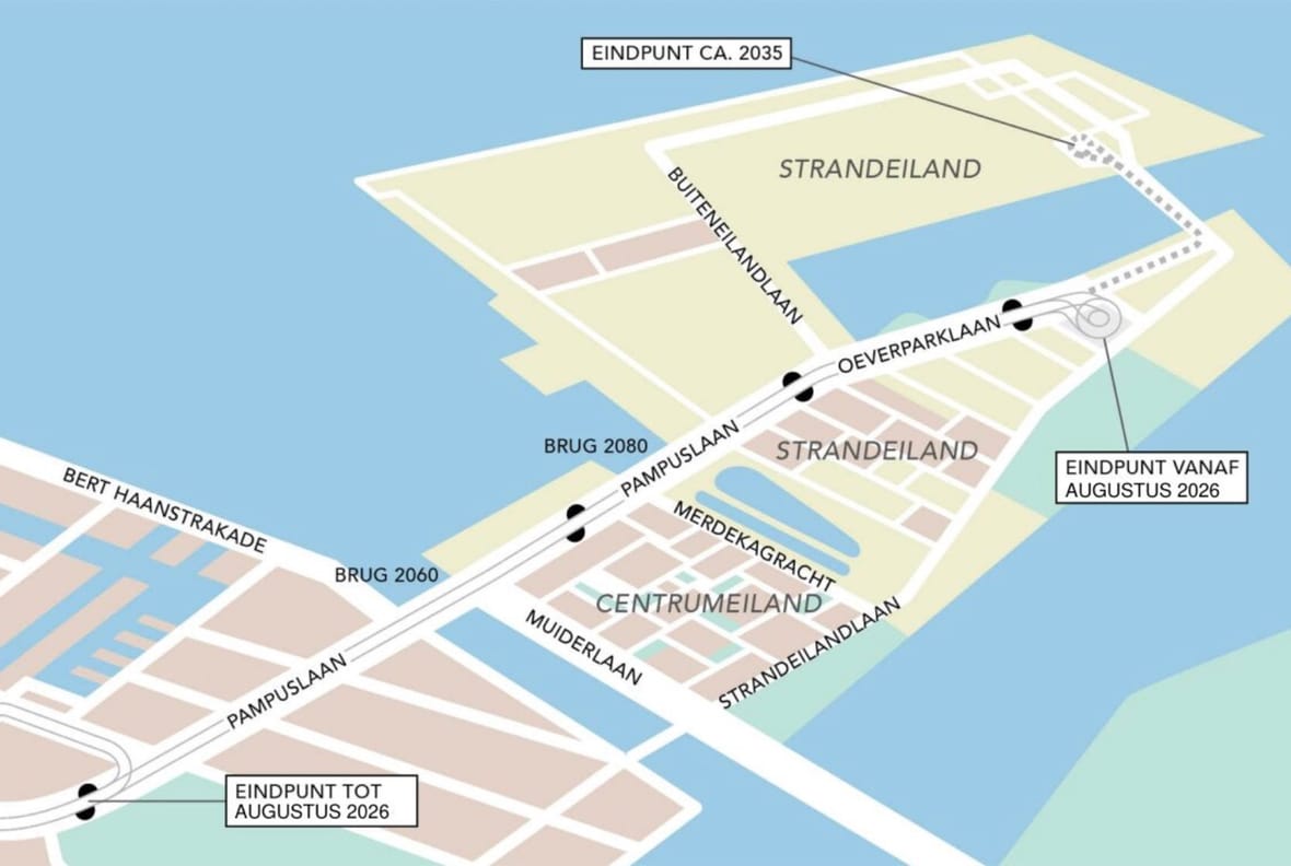 Kaart van de gemeente met het verlengde traject van tram 26 over Centrumeiland en Strandeiland: het eindpunt tot augustus 2026, het nieuwe eindpunt vanaf augustus 2026 en het geplande eindpunt rond 2035